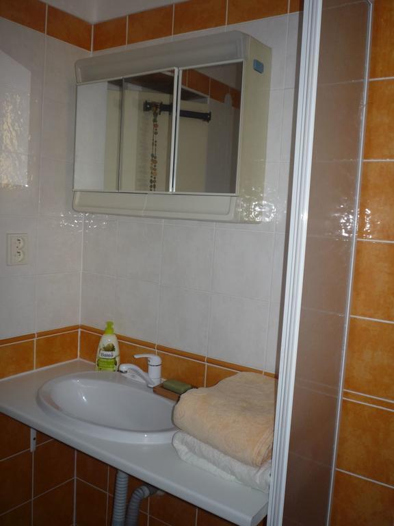Mlade Buky 261 Daire Dış mekan fotoğraf